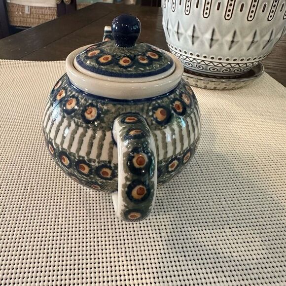 Boleslawiec Polish Pottery Handpainted Peacock Multicolor Teapot small RARE! - Picture 4 of 7